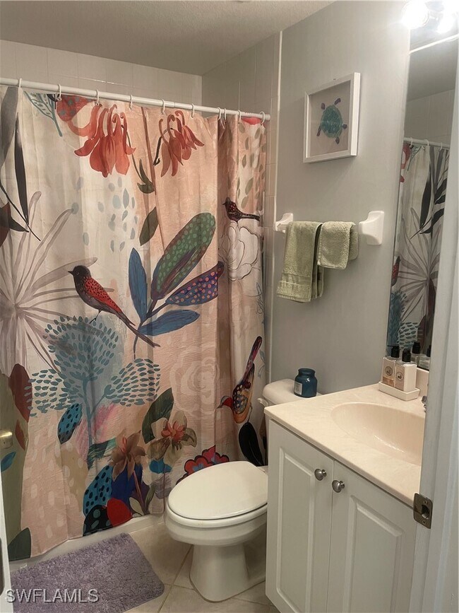 Building Photo - 9005 Colby Dr