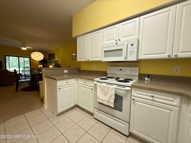 Building Photo - 109 Laurel Wood Way