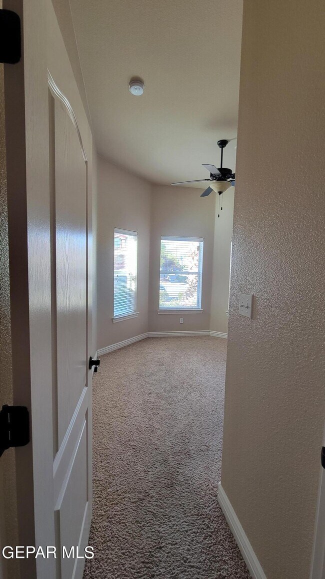 Building Photo - 11512 Porfirio Payan Dr