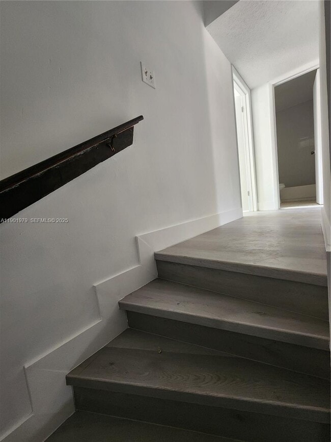 Building Photo - 4505 W 15th Ave