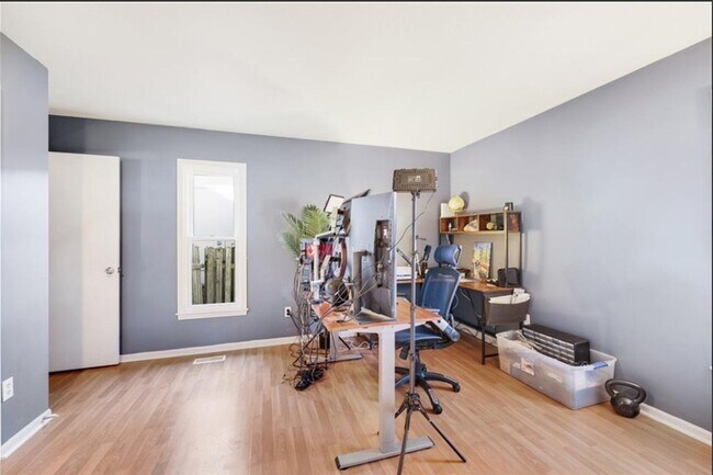 Building Photo - Schedule a Showing Today!!!  Don't Miss Out On This Spring Special!!