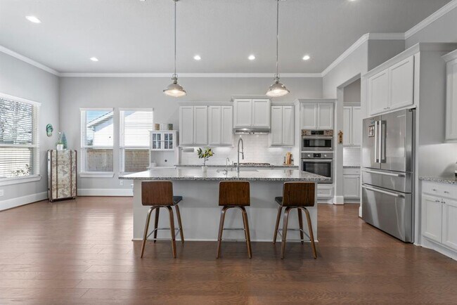 Building Photo - 2311 Pale Star Dr