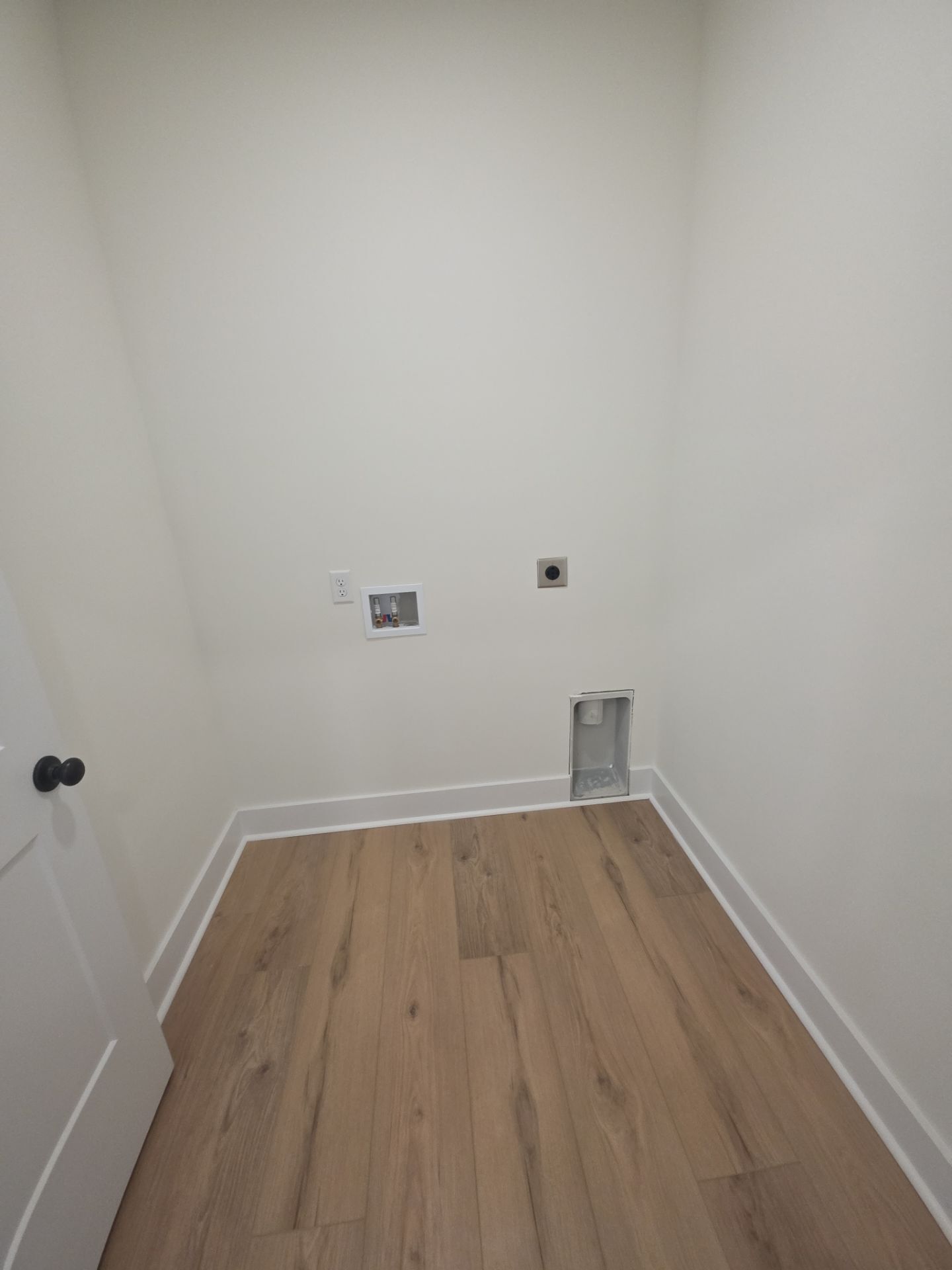 Building Photo - 481 Creekview Ln