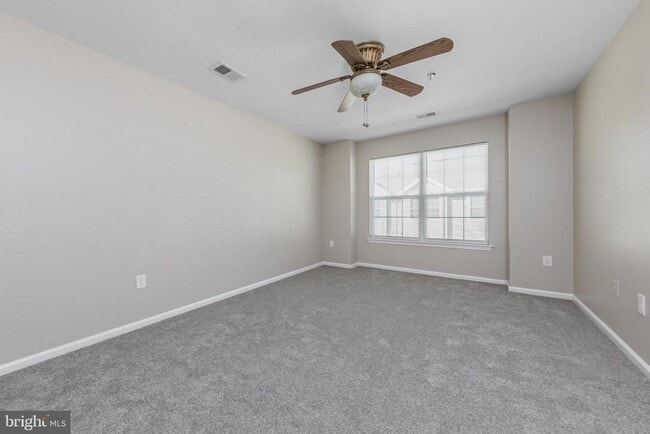 Building Photo - 117 Lionheart Ln