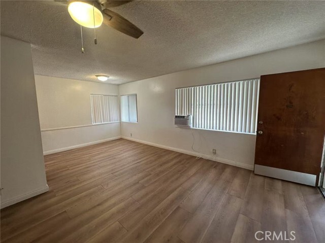 Building Photo - 1050 College View Dr