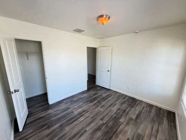 Building Photo - Beautiful 4-Bed, 2-Bath Home in Casa Grande!