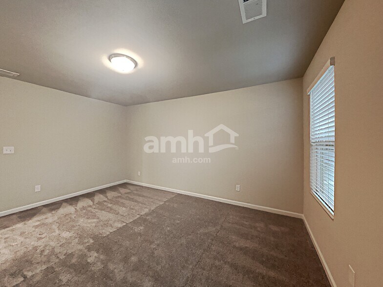 Building Photo - 339 Winston Cir