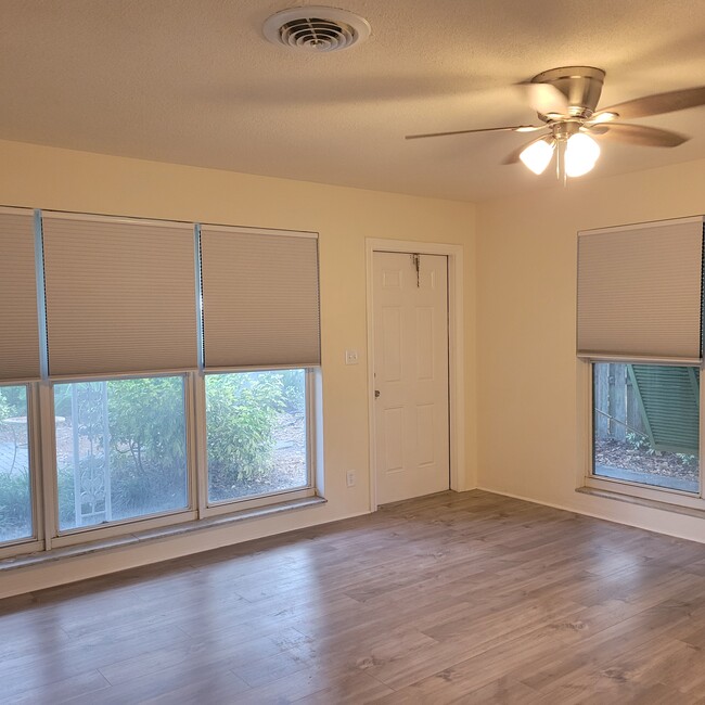 living room with central air - 2031 NE 56th St