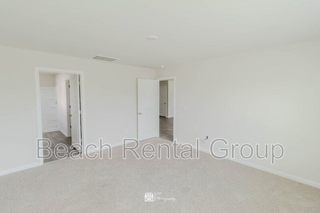 Building Photo - 286 Jeff Waters Cir