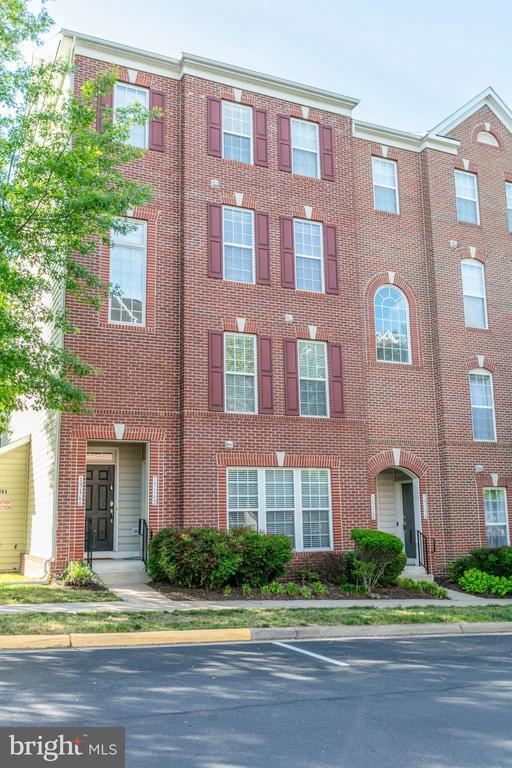 Building Photo - 15160 Kentshire Dr