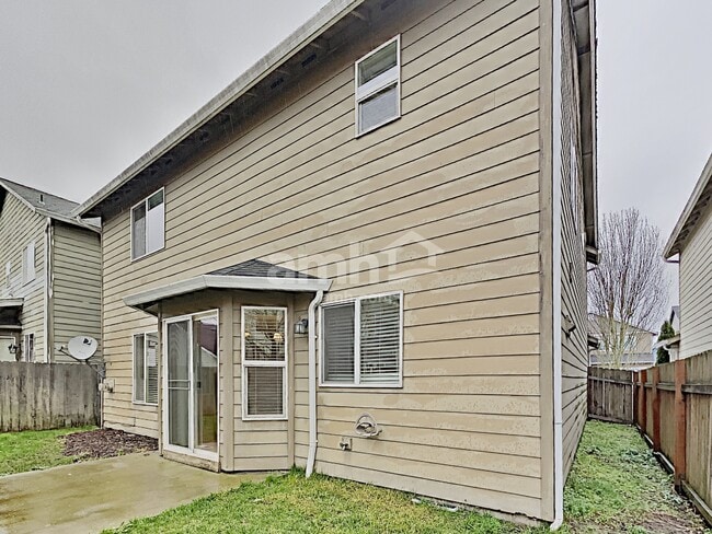 Building Photo - 9309 NE 81st St