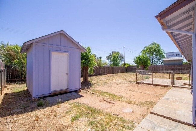 Building Photo - 1257 Rosekrans Dr