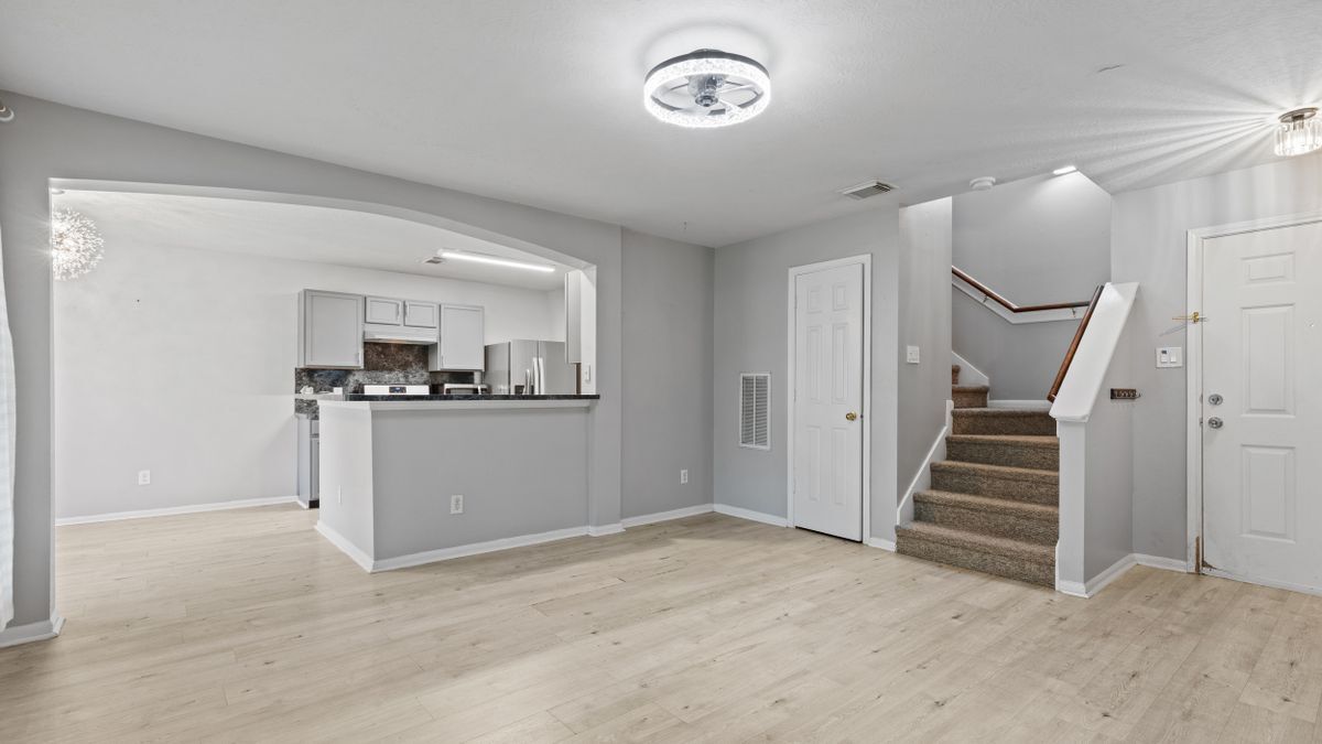 Building Photo - 8219 Fuqua Gardens Dr