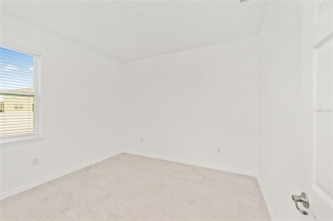 Building Photo - 6175 SW 74th Ct