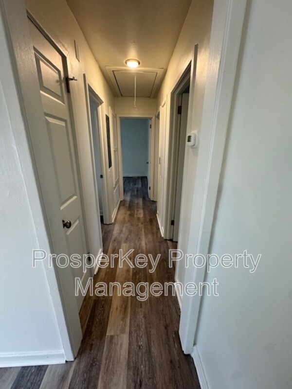 Building Photo - 176 Wickham Dr