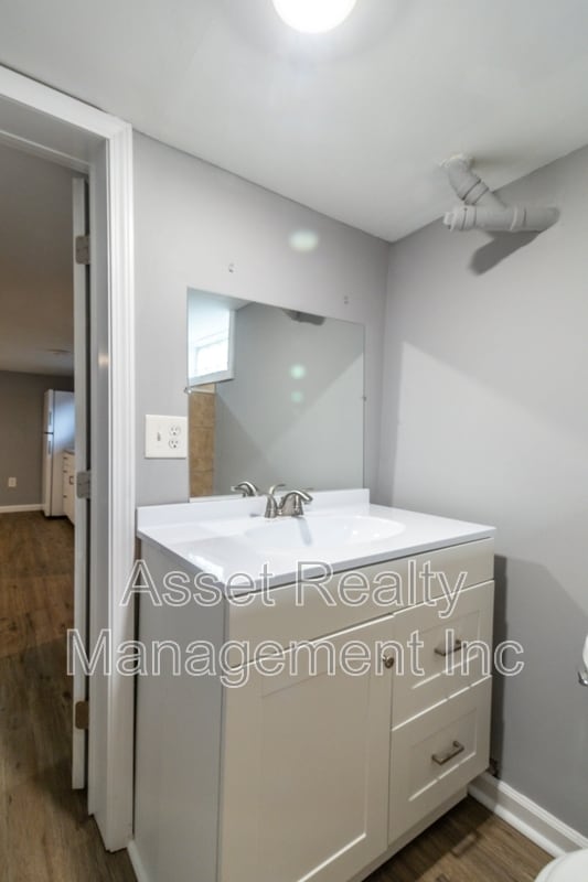 Building Photo - 602 Caswell Ave