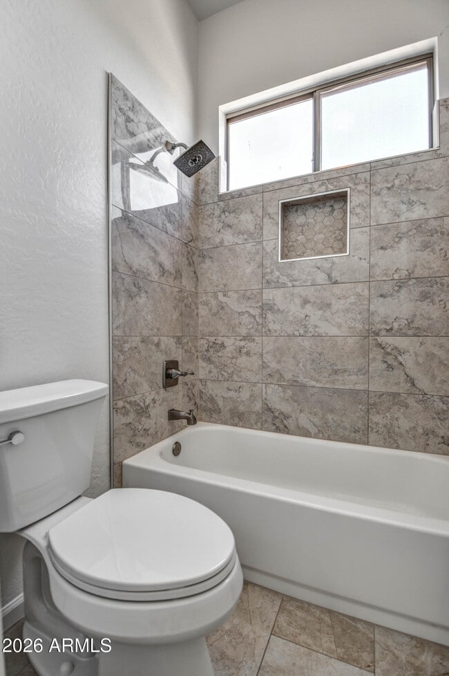 Building Photo - 18431 E Celtic Mnr Dr