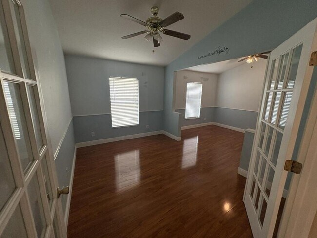 Building Photo - 6117 Whimbrelwood Dr