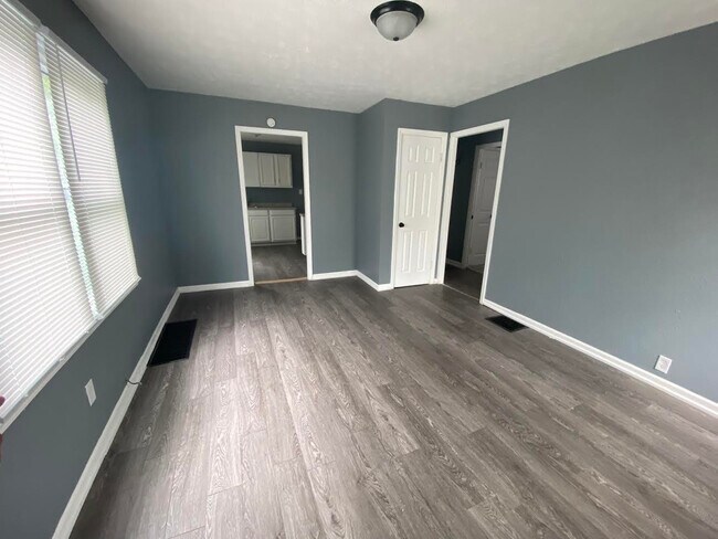 Building Photo - 3338 Ralston Ave