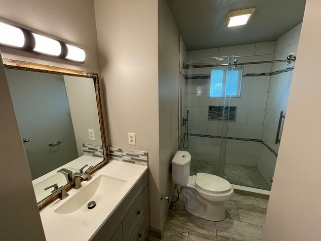 Building Photo - Now Available – Stylish 3-Bed, 2-Bath Home...