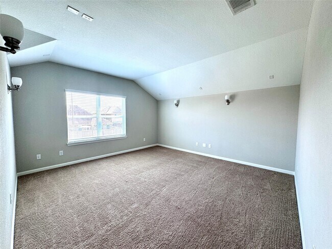 Building Photo - 24331 Bludana Ln