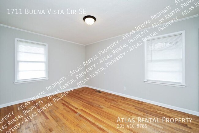 Building Photo - 1711 Buena Vista Cir SE Decatur, AL 35601