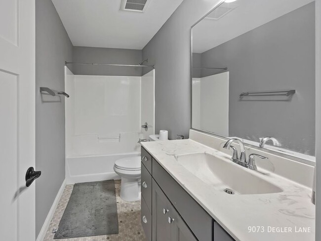 Building Photo - 4br 3.5ba 2cg ~ Security Deposit Free Alte...