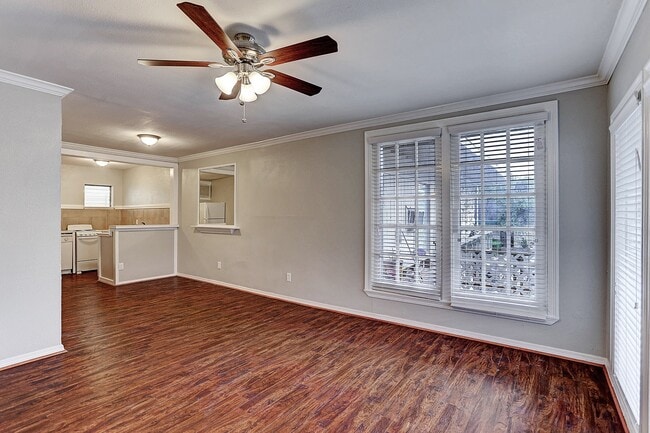 Primary Photo - 2013 Colquitt St