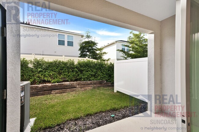 Building Photo - 8700 Daybreak St