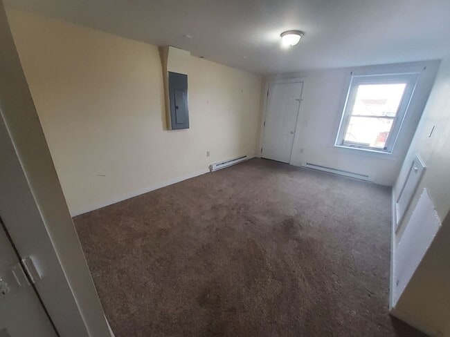 Building Photo - 2nd St 215-217 N