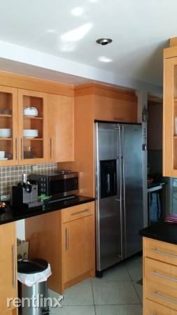 Building Photo - 11 Rockne St