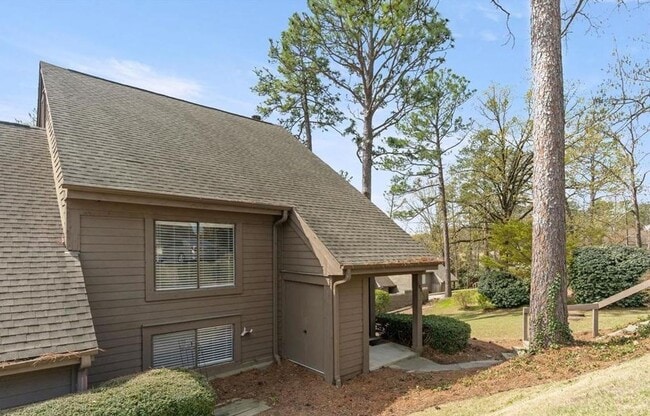 Building Photo - 102 Cambrian Way