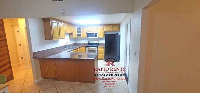 Building Photo - Fantastic opportunity in S. Sacramento! Co...