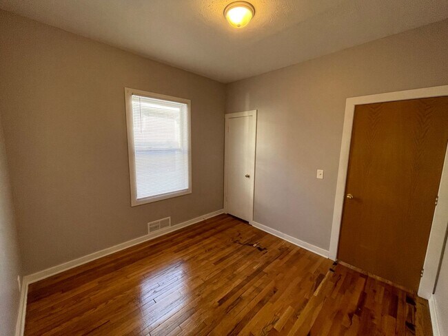 Building Photo - Florence/Minne Lusa 4 bed 2 bath house 160...