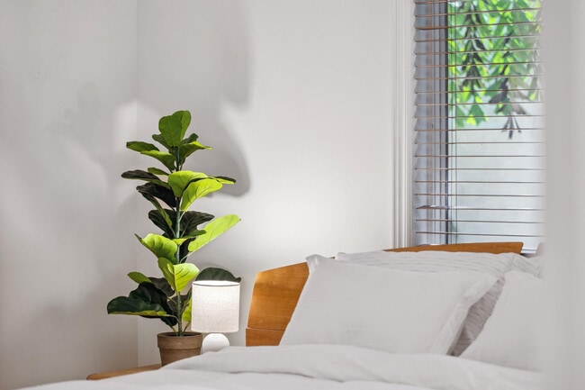 Building Photo - 3301 NE 16th St