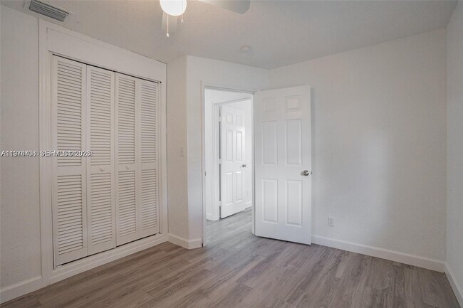 Building Photo - 650 SW 29th Ave