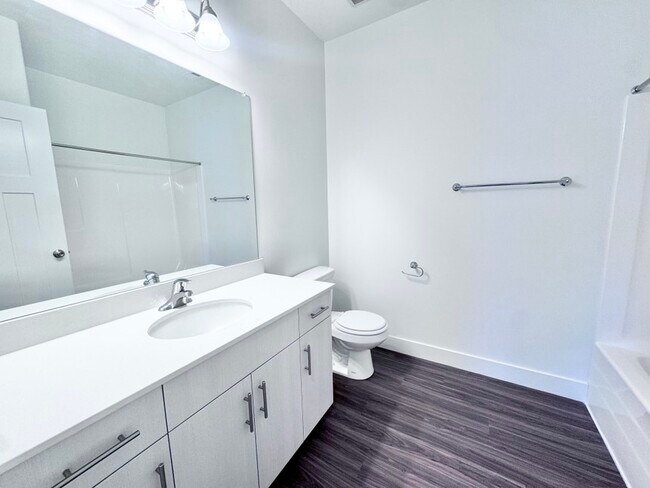 Building Photo - 4655 Alder Dr