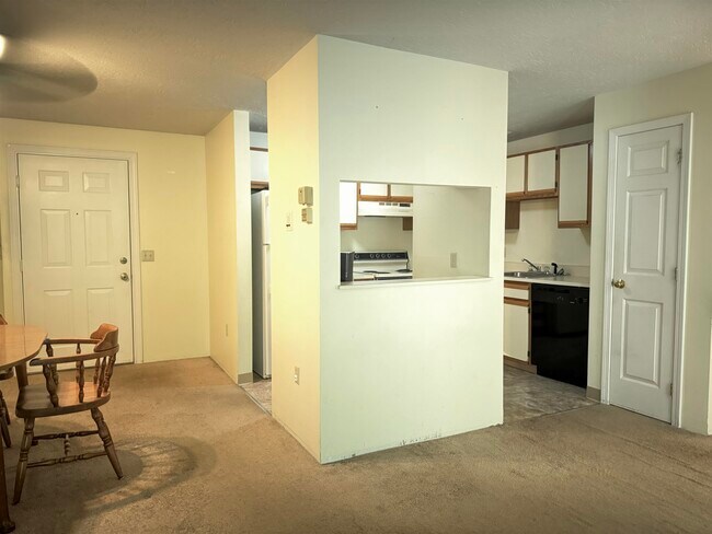 Building Photo - 19 Saco St