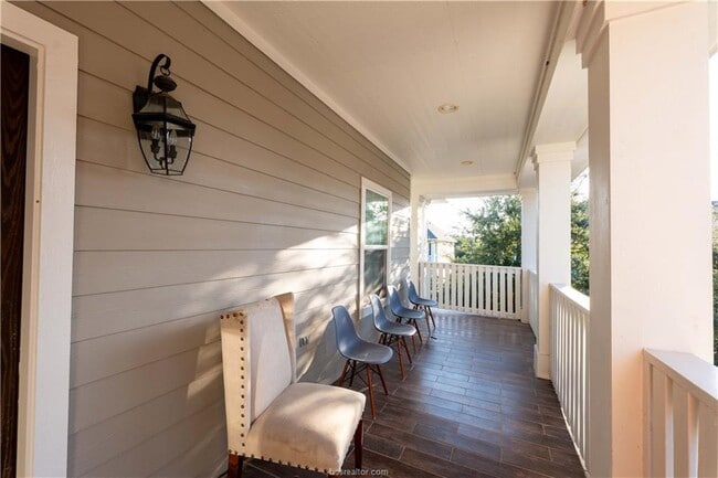 Building Photo - 1133 Oney Hervey Dr