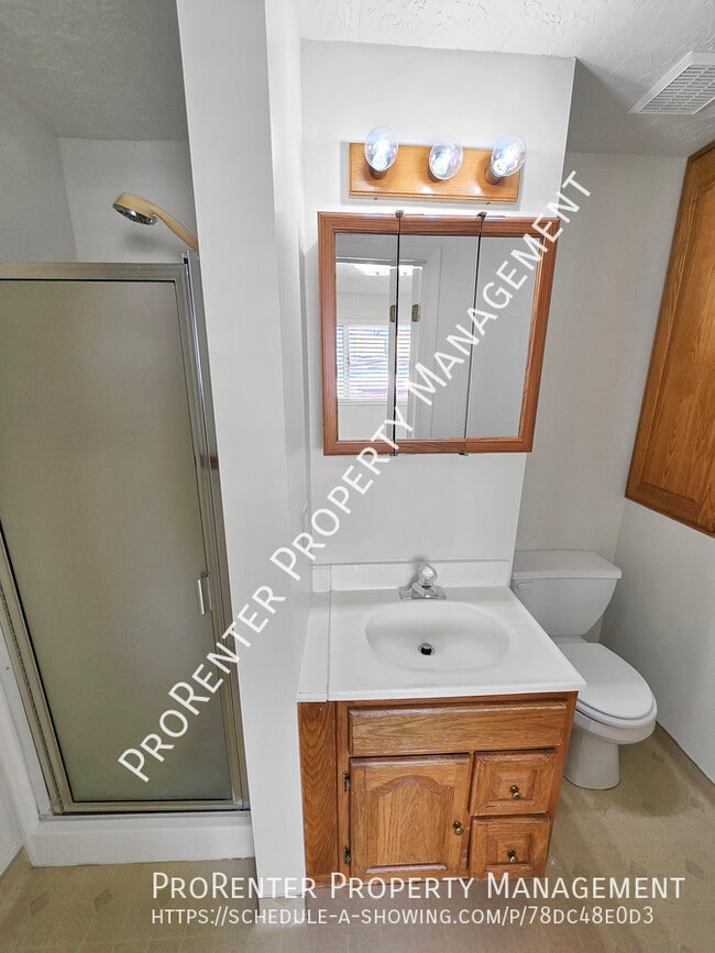 Building Photo - 317 S 300 W