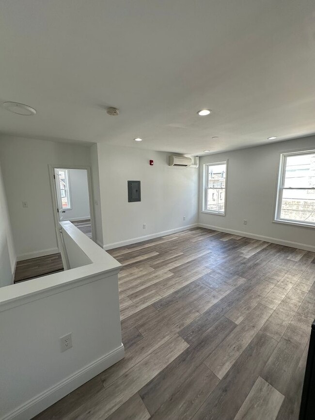 Building Photo - 3847 Terrace St