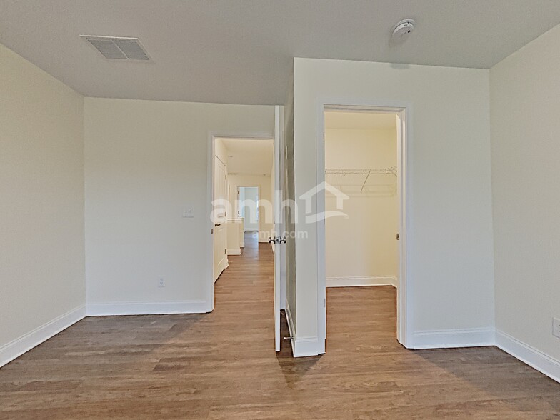 Building Photo - 584 Woodall Rd