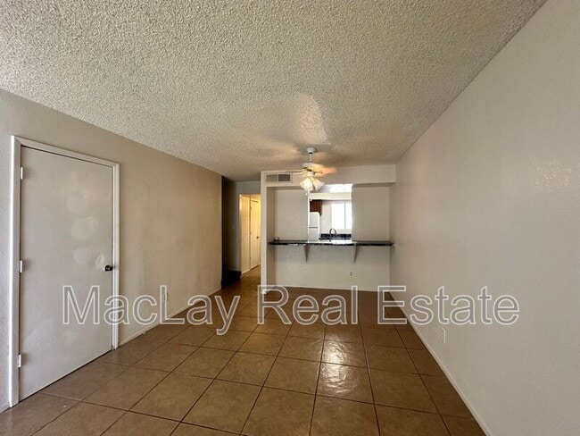 Building Photo - 2801 E Monte Cristo Ave