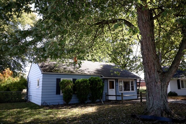 Primary Photo - 3 Bedroom House