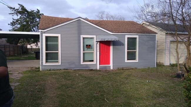 Building Photo - 2628 4th Ave