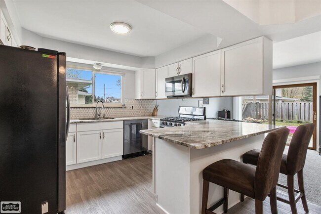 Building Photo - 11489 Anna Lisa Dr