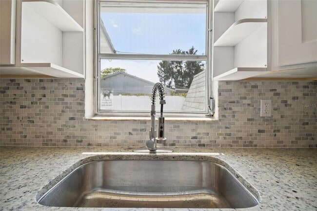 Building Photo - 7721 Heather St