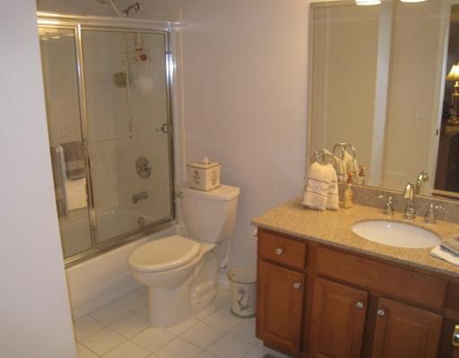 Building Photo - 1004 Stony Brook Way