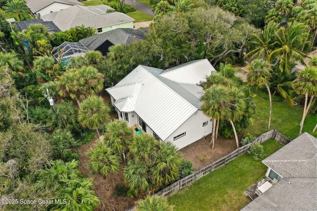 Building Photo - 225 Pelican Dr