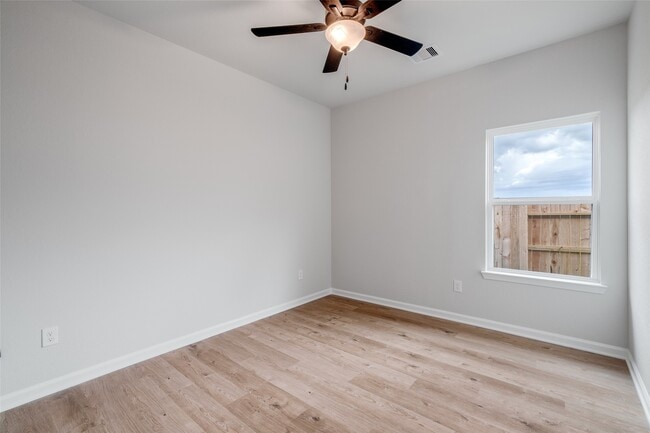 Building Photo - 32315 Clouser Minnou Ct